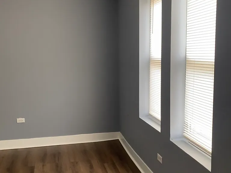 6834 S Green St #2 — Photo 8