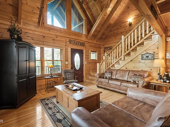 5th image of 2405 Autumn Valley Way