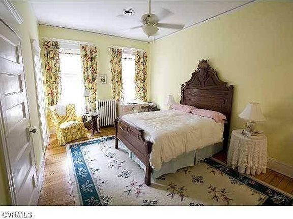 4th image of 2622 Park Ave #2
