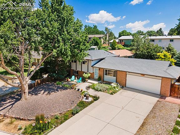 2nd image of 5541 Escondido Dr