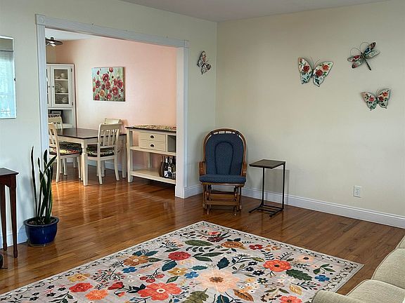 2nd image of 102 Roseann Ave N