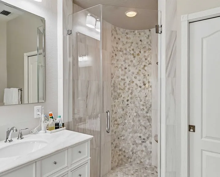 5028 Southampton Cir — Photo 18