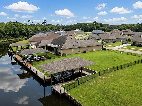 4th image of 21495 Yellowfin Dr