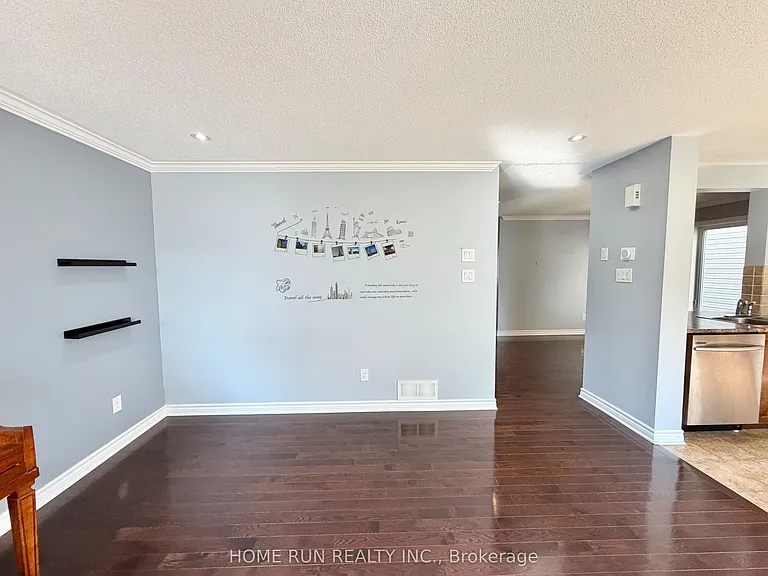114 Glendore St — Photo 17