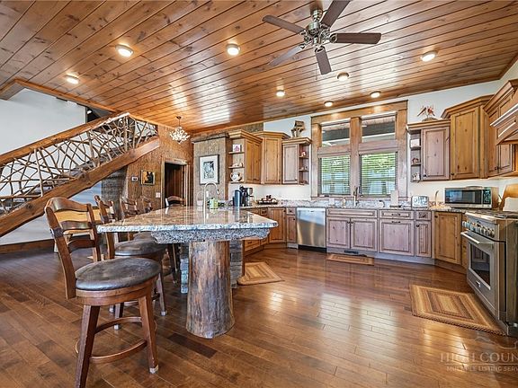 4th image of 1033 Charter Hills Road