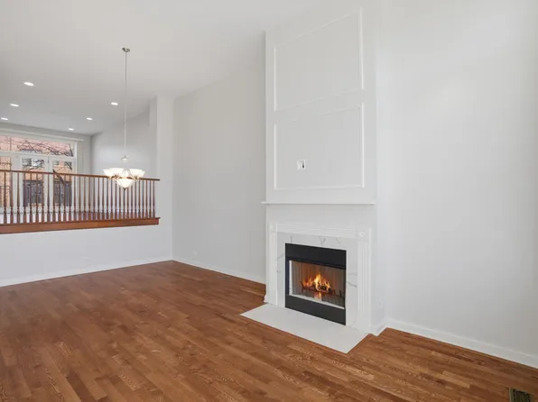 1891 Admiral Ct Unit 79, Glenview, IL 60026