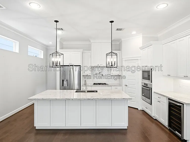4208 Koehler St #A — Photo 9