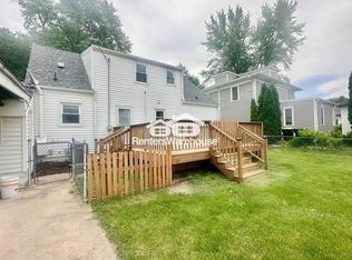 15 S Locust St, Colfax, IA 50054