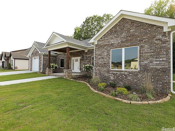3rd image of 1257 Essex Dr