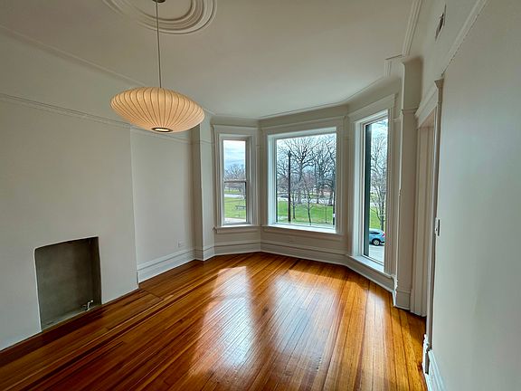 4th image of 1415 N California Ave #2