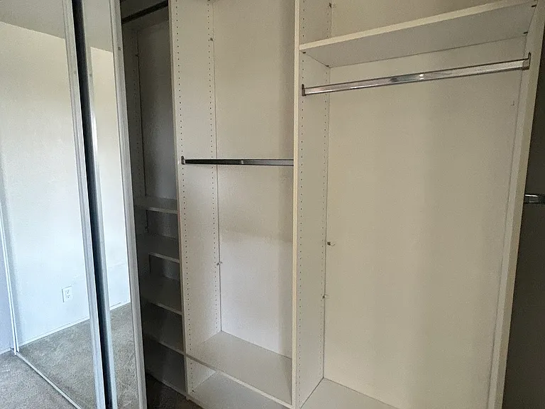 8022 Linda Vista Rd #2I — Photo 17