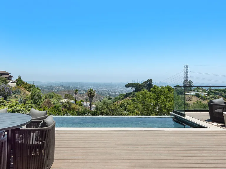 2826 Las Alturas St — Photo 13