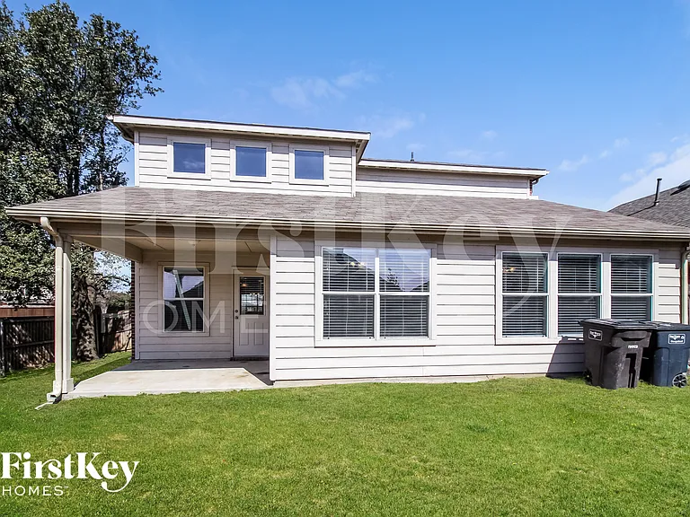 4500 Chris Dr — Photo 15