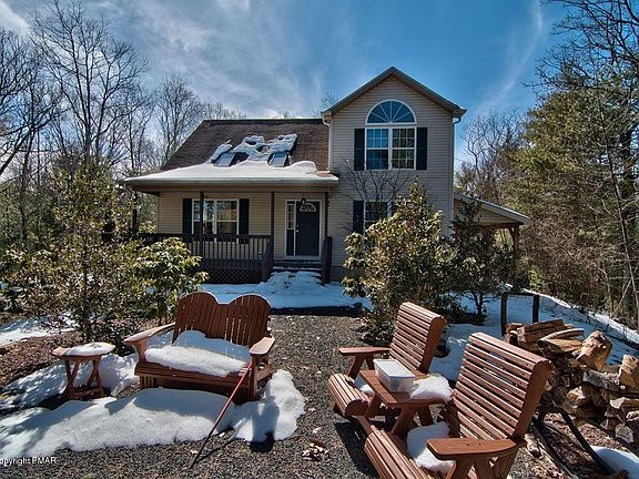 3rd image of 120 Chestnut Dr