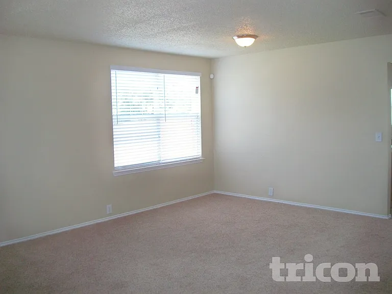 1817 Citadel Dr — Photo 7
