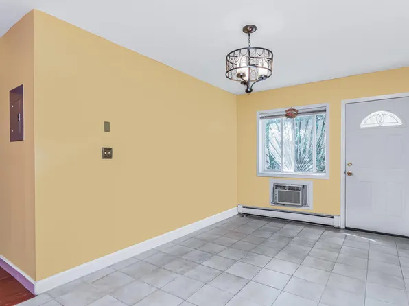 1035 Bryant Avenue image 14 of 37