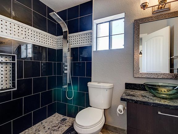 4th image of 3716 E University Dr Unit 2019