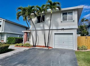 922 NW 106th Avenue Cir, Miami, FL 33172