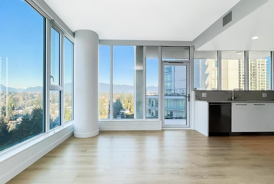 1st image of 567 Clarke Rd #10XX