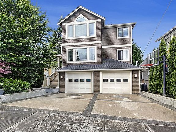 2nd image of 6541 Chapin Pl N