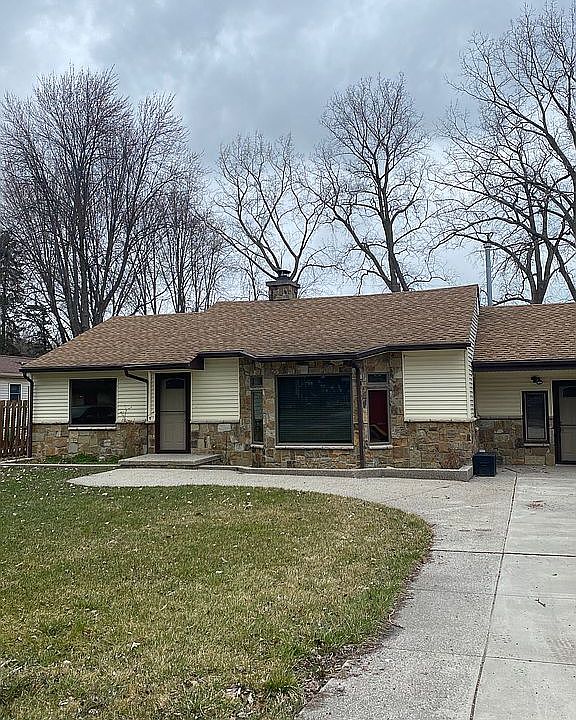 1st image of 27601 Wisteria St