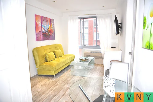 Rented by KVNY Soho | media 10