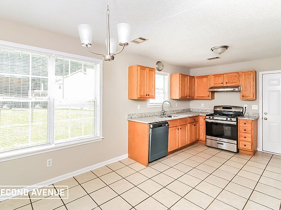 5th image of 514 Willow Creek Dr