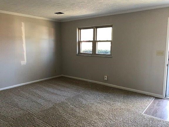 3rd image of 4142 Brookfield Dr