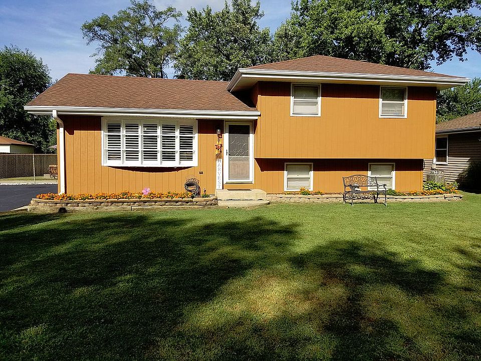 1st image of 1N454 Gloria Ave