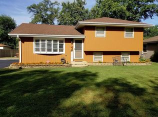 1N454 Gloria Ave, West Chicago, IL 60185