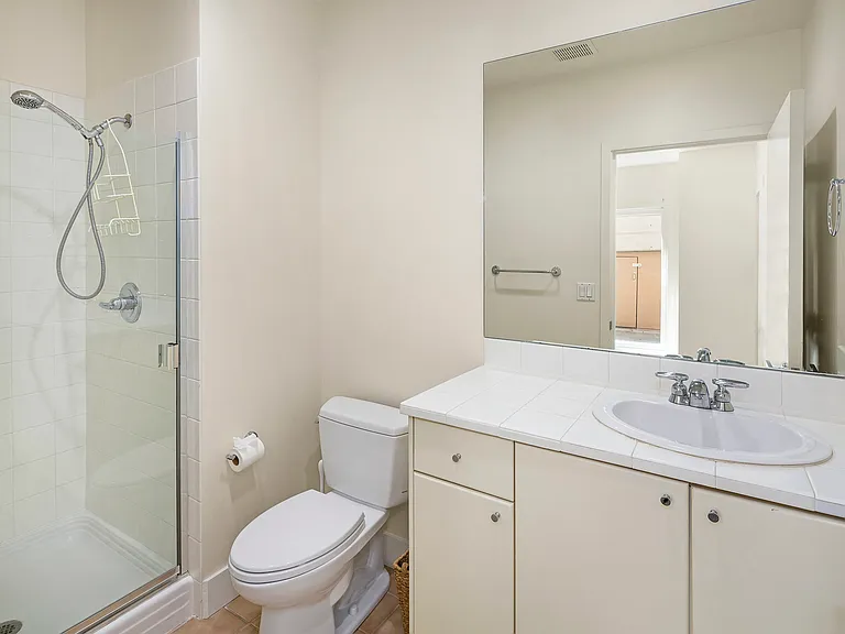 80 E Roanoke St #19 — Photo 27