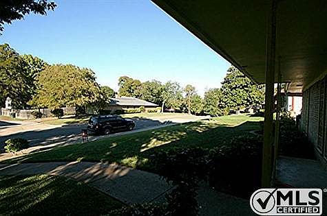 2nd image of 3744 Kiest Knoll Dr