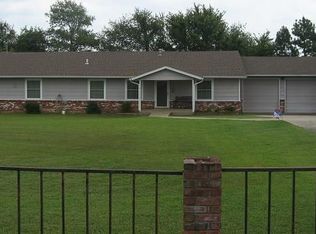 2604 N Dogwood St, Sallisaw, OK 74955