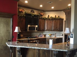 4720 Elk Creek Dr, Yukon, OK 73099