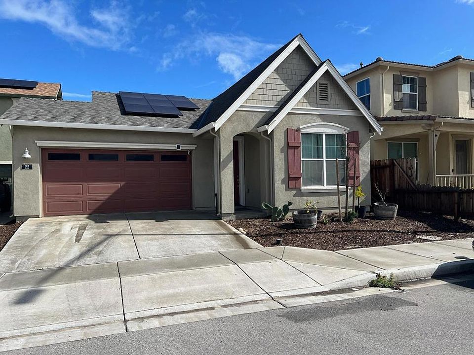 1st image of 22 Birch Hill Way