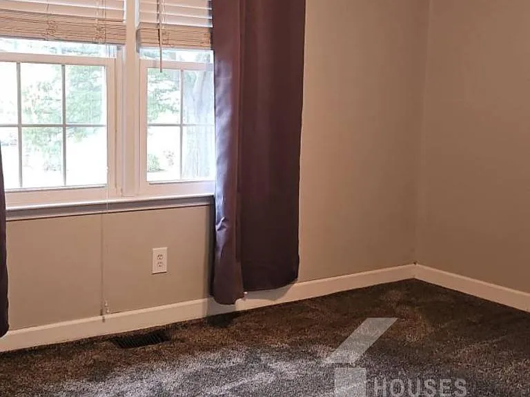 423 Rollingwood Dr — Photo 13