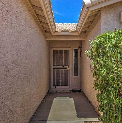 3rd image of 1472 E Waterview Pl