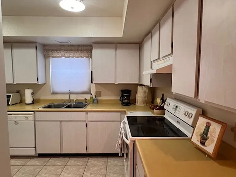 25246 S Glenburn Dr — Photo 36