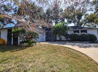 3290 Overlook Rd, Largo, FL 33770