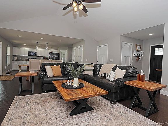 4th image of 107 Big Pine Dr