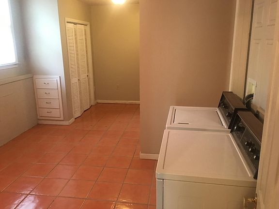 Bedroom with washer/dryer