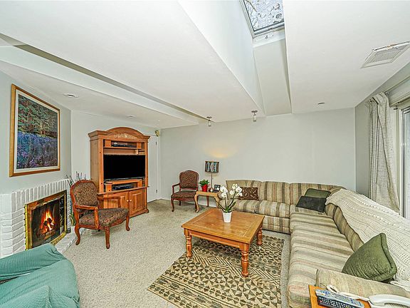 3rd image of 206 Skyline Dr #206