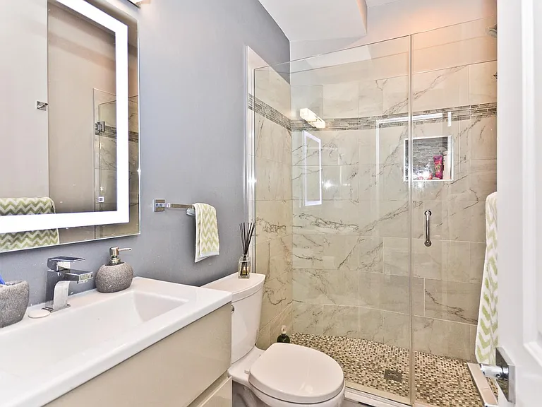 541 Quincy St NW #A — Photo 25