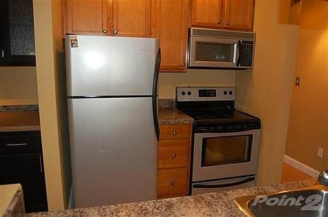 3rd image of 840 Malabu Dr APT 203