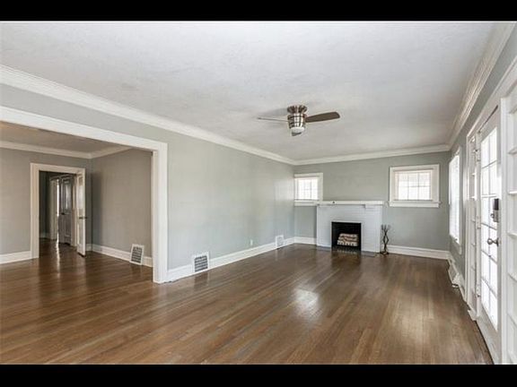 3rd image of 4954 Westwood Ter