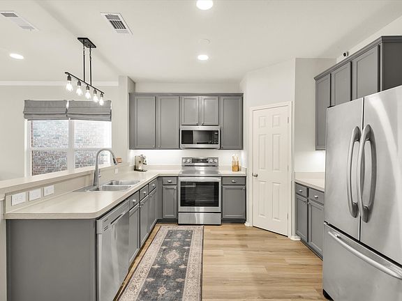 5th image of 4340 Summer Star Ln