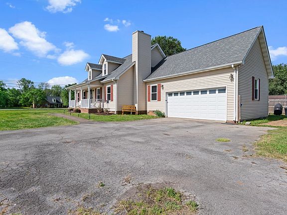 3rd image of 3811 Cider Dr