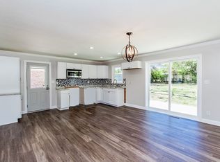 2044 Amoora Dr, Fayetteville, NC 28304