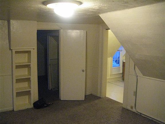 720 Corunna Ave #3 Living Room