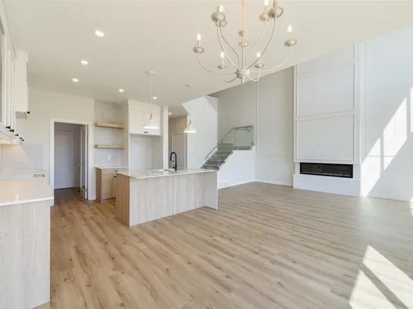 1443 Osprey Crst, Edmonton, AB T5S 0H7
